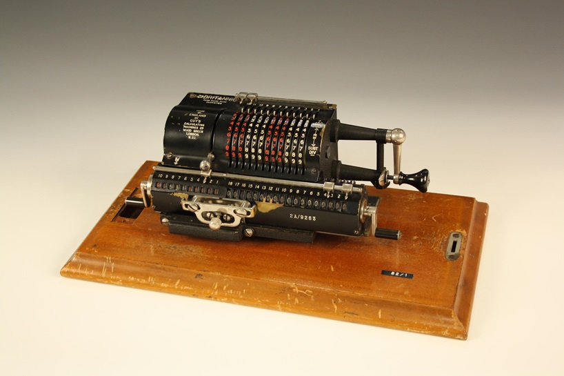 Guy’s Britannic Calculator, 1982/1